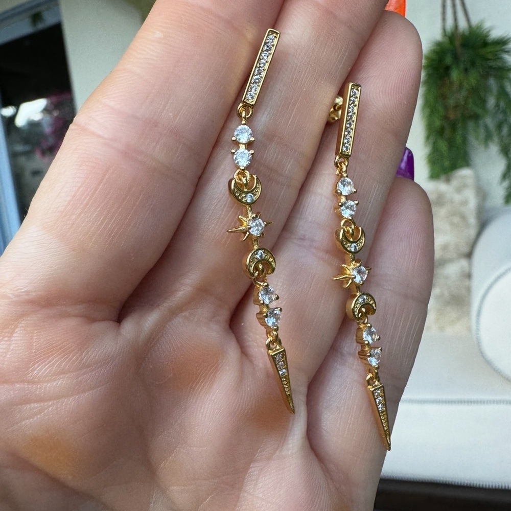 Gold Star Drop Earrings NEW - Picture 5 of 5